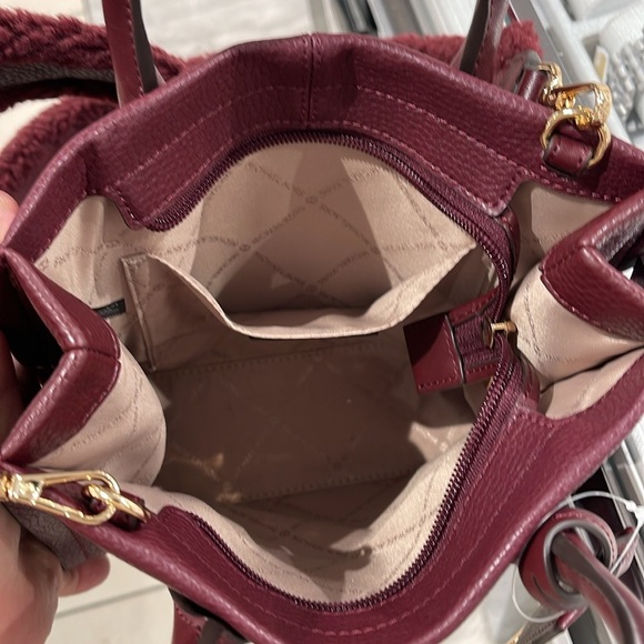 Michael Kors Mirella Small Pebbled Leather Crossbody Bag
OXBLOOD 
NWT - Picture 5 of 16